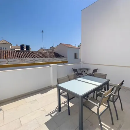 Modern Townhouse & Jacuzzi Silhouse * Nerja