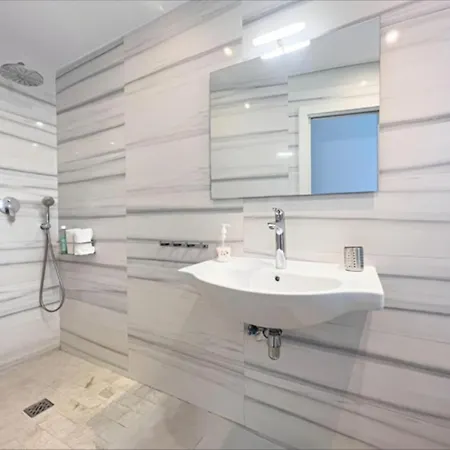 Сasa de vacaciones Modern Townhouse & Jacuzzi Silhouse *